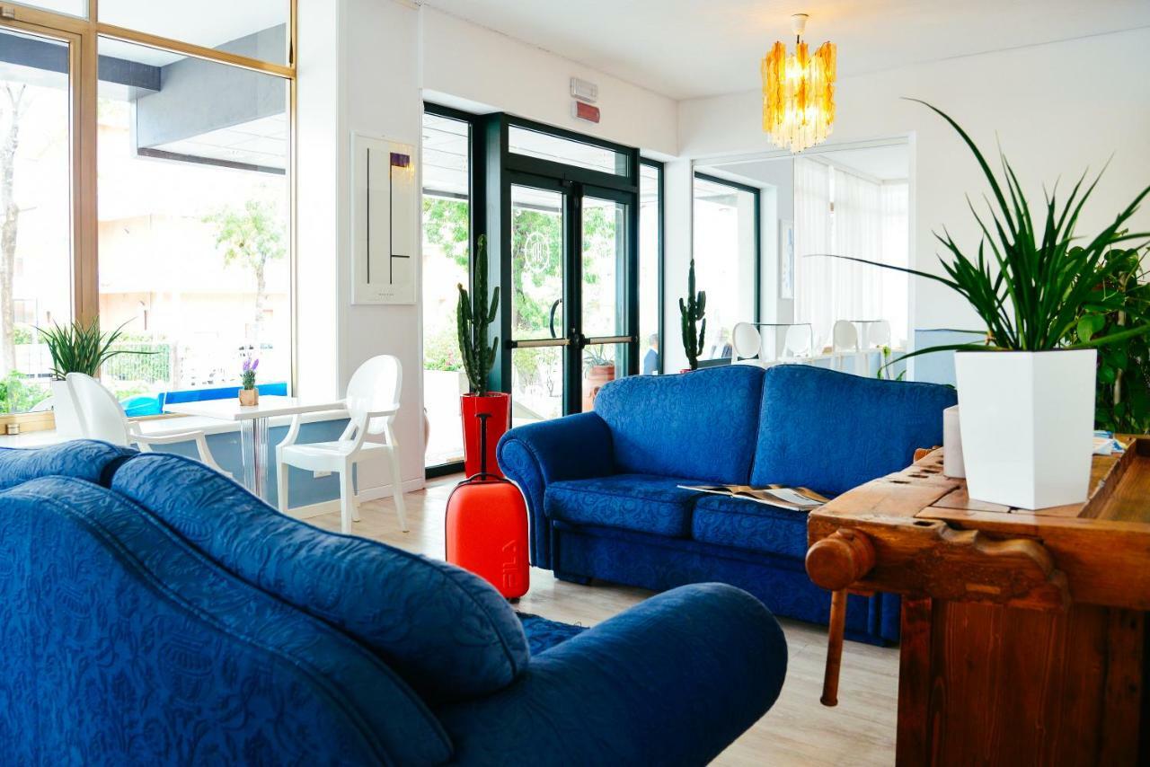 Domingo Hotel